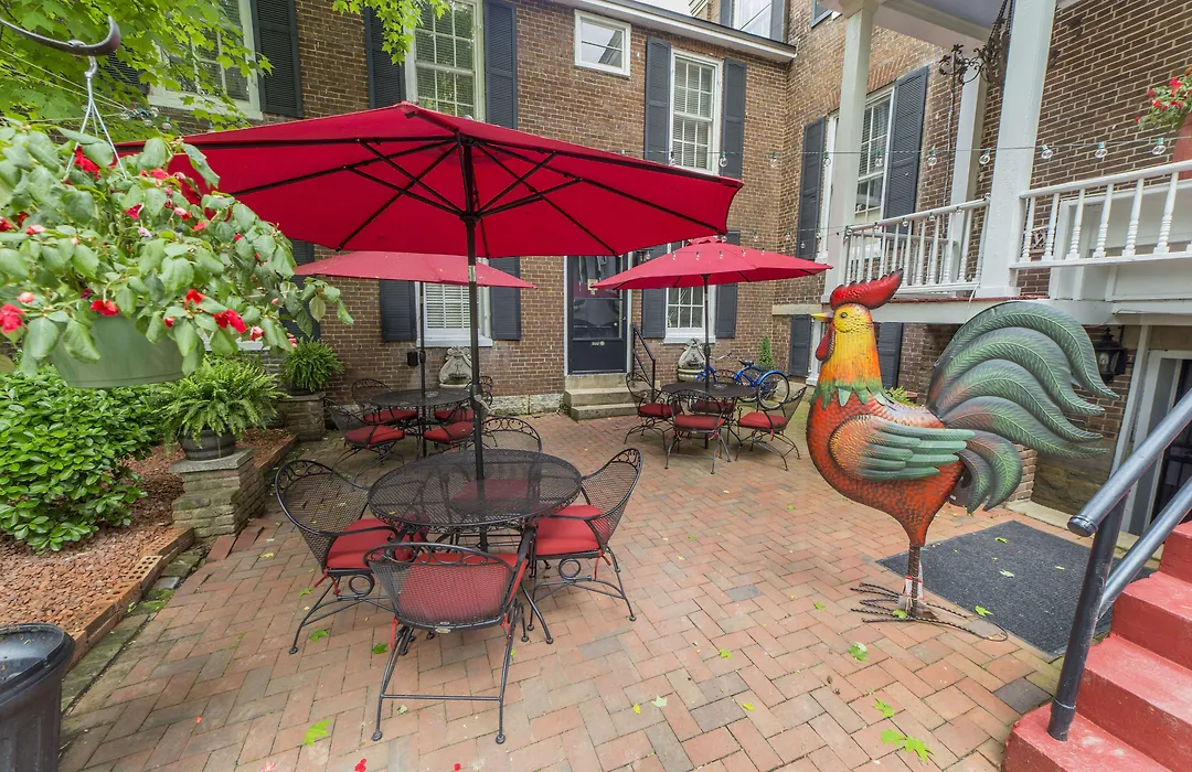 Bourbon Manor Bed & Breakfast Inn-1